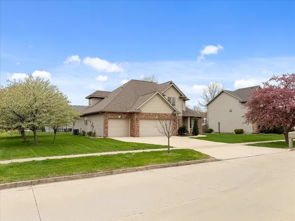 $485,000 | 4705 Stonebridge Drive, Champaign, IL 61822