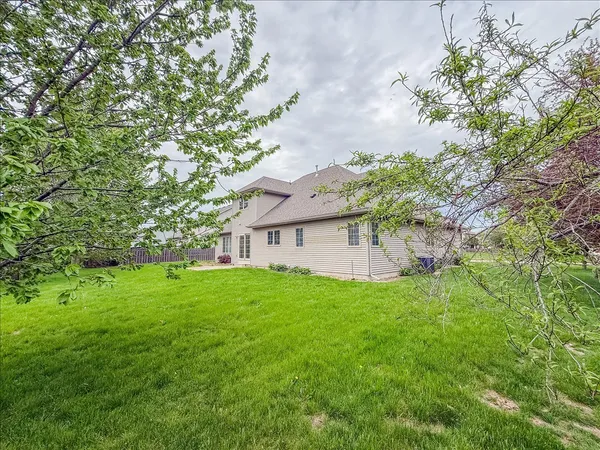 $485,000 | 4705 Stonebridge Drive, Champaign, IL 61822
