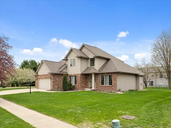 $485,000 | 4705 Stonebridge Drive, Champaign, IL 61822