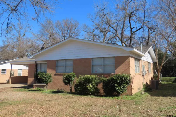 $1,425 | 2022 South Boldt Avenue, Tyler, TX 75701