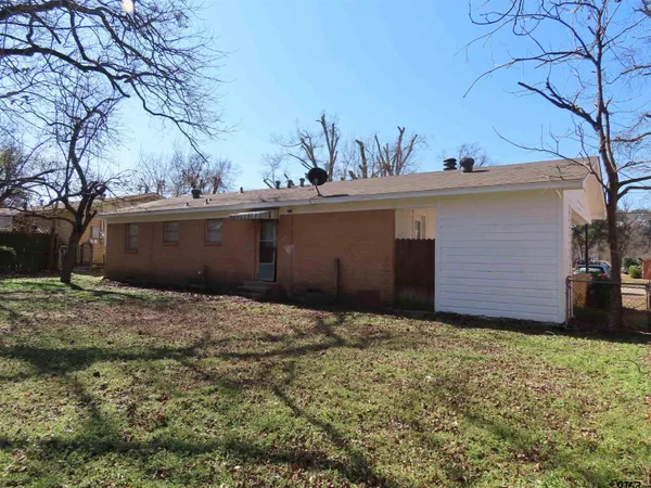$1,425 | 2022 South Boldt Avenue, Tyler, TX 75701