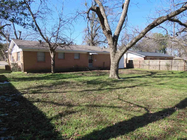$1,425 | 2022 South Boldt Avenue, Tyler, TX 75701