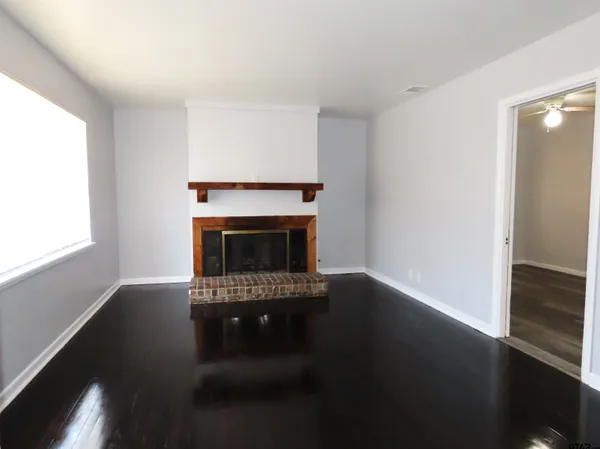 $1,425 | 2022 South Boldt Avenue, Tyler, TX 75701