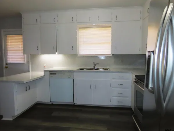 $1,425 | 2022 South Boldt Avenue, Tyler, TX 75701