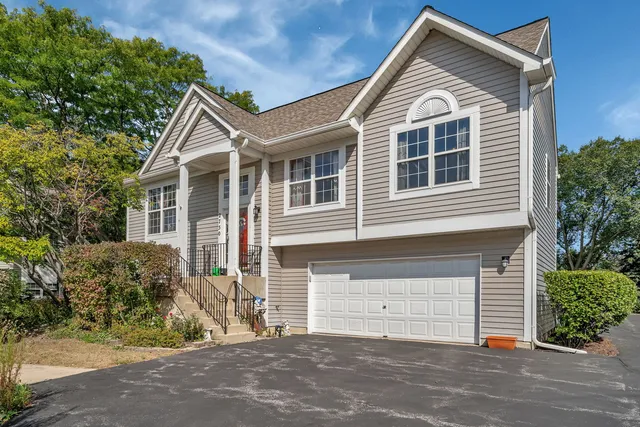 $326,210 | 2750 Shelly Lane, Aurora, IL 60504