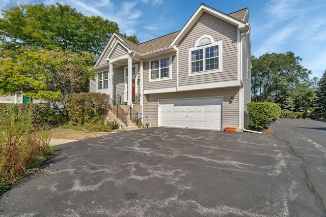 $326,210 | 2750 Shelly Lane, Aurora, IL 60504