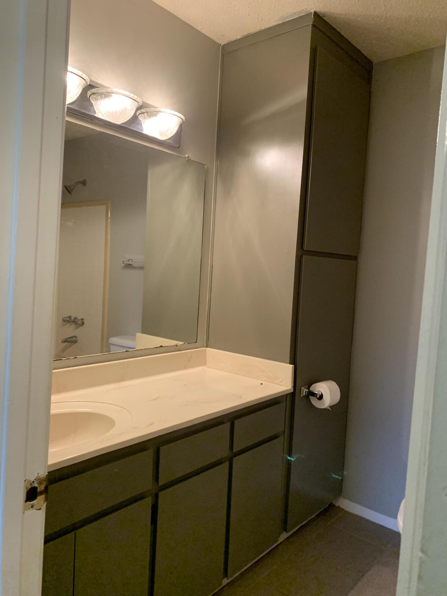 5735 Wildwood Road Crestview, FL 32536 - Photo 13 of 17 5735 wwood bath