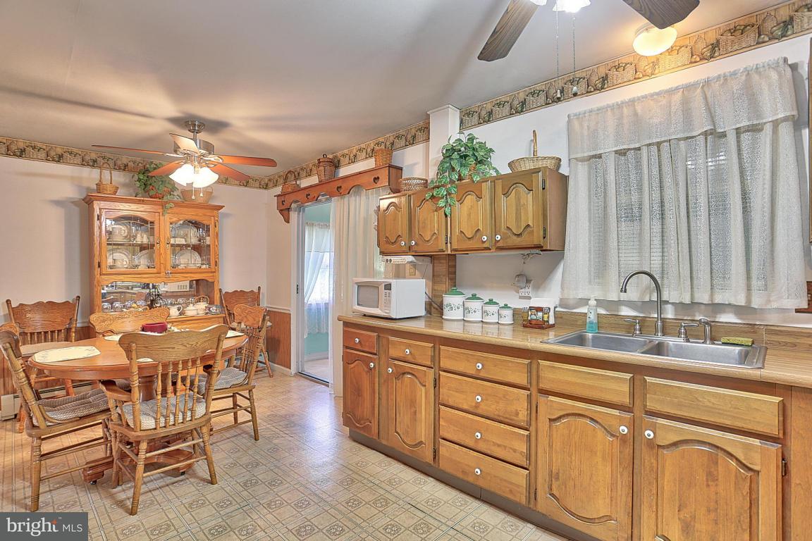 1863 Rockvale Road Lancaster, PA 17602 - Photo 8 of 18 Gallery Image 8