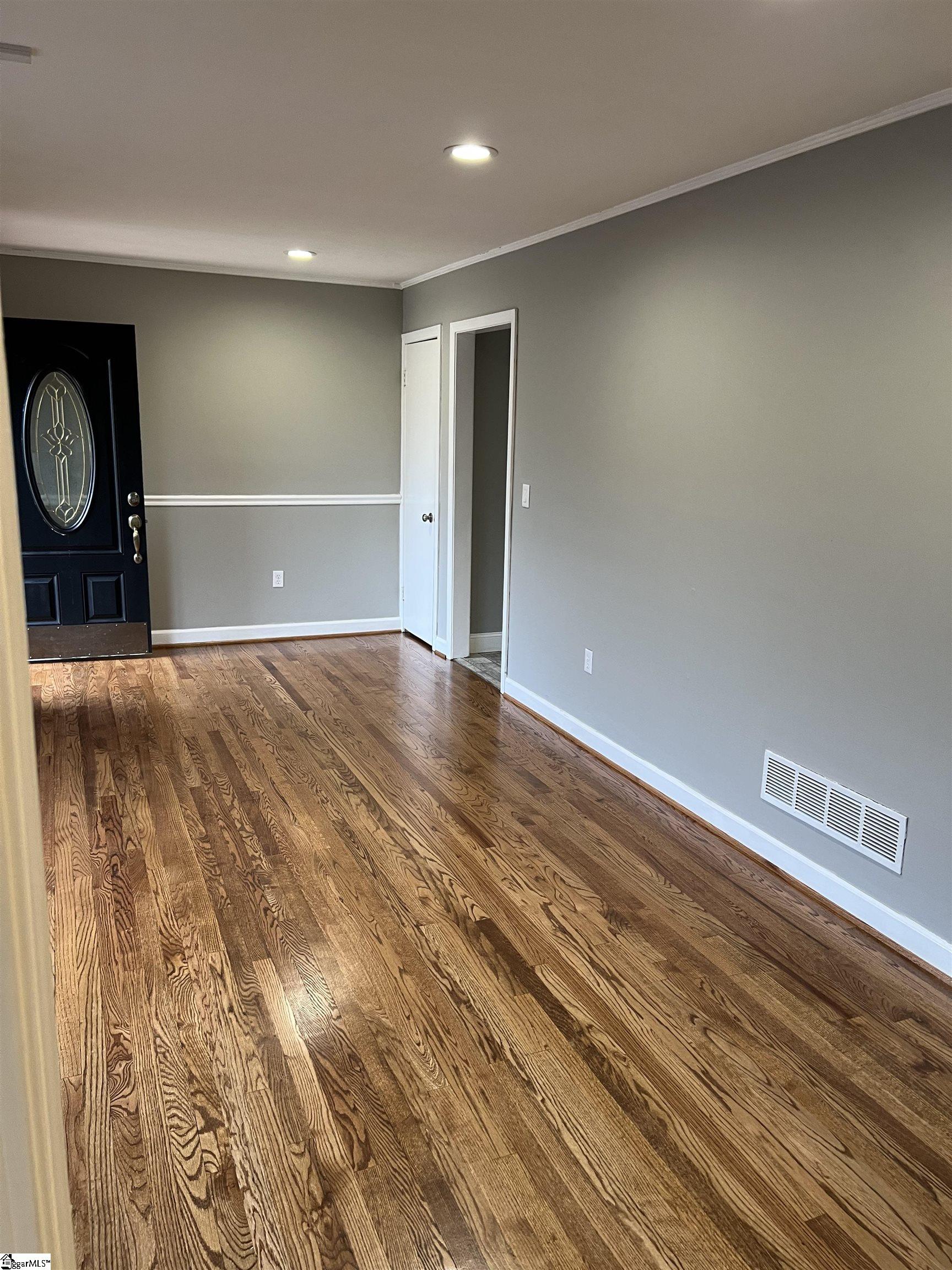 702 Central Avenue Mauldin, SC 29662 - Photo 6 of 35