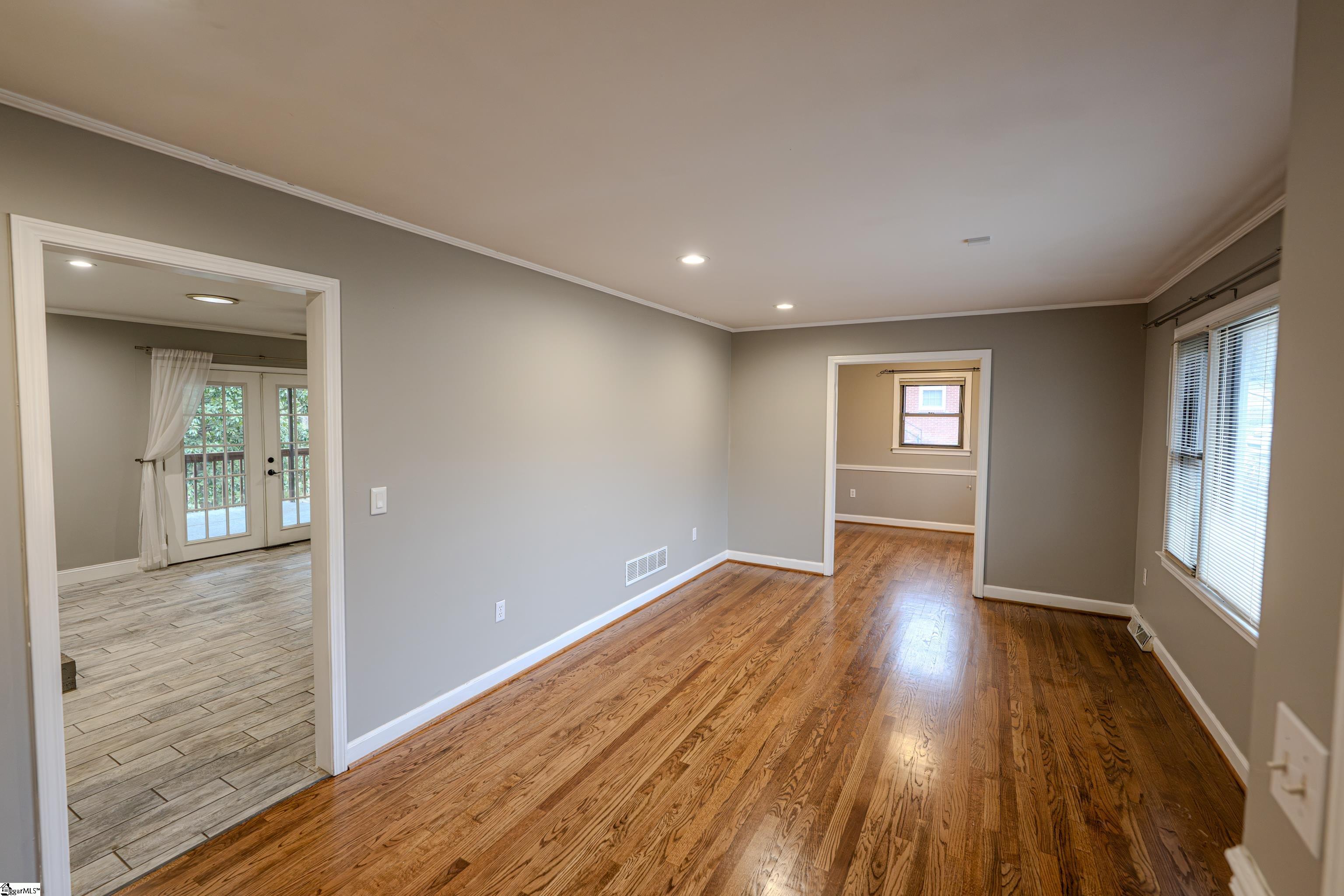 702 Central Avenue Mauldin, SC 29662 - Photo 7 of 50