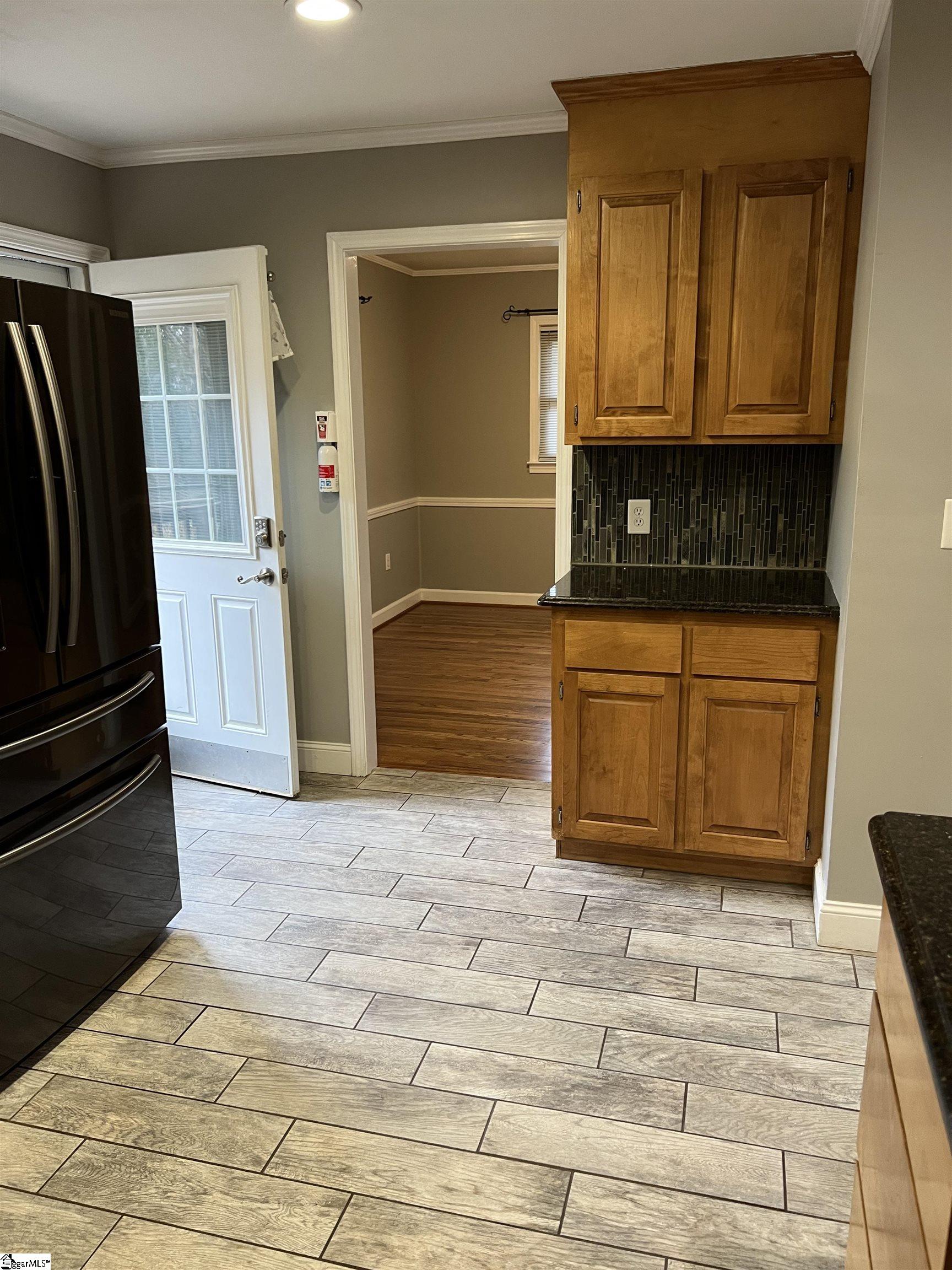 702 Central Avenue Mauldin, SC 29662 - Photo 10 of 35