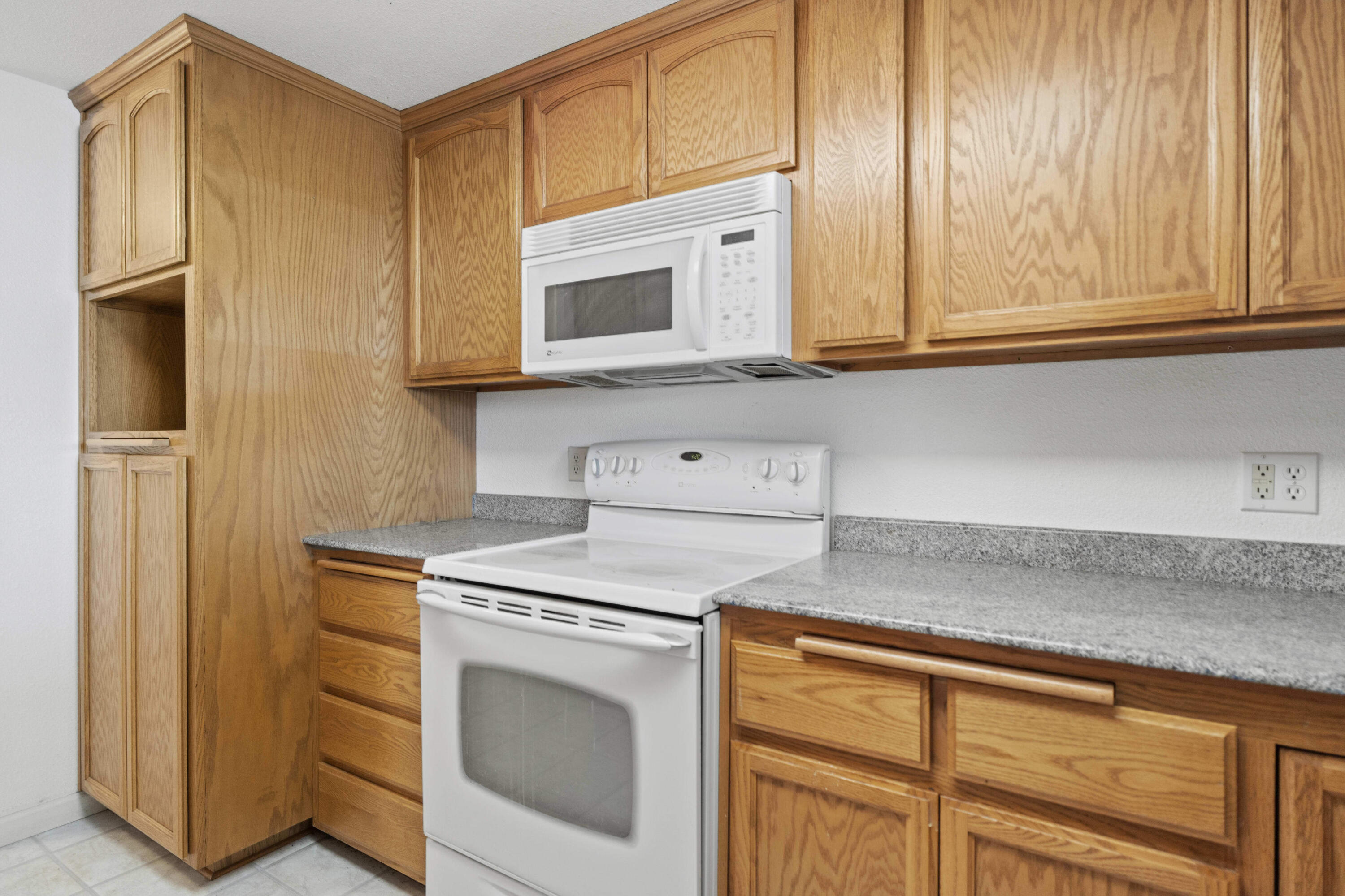 4264 Beagle Road White City, OR 97503 - Photo 14 of 41 Image 14