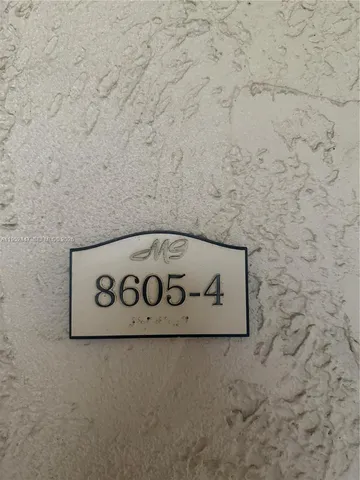 $2,125 | 8605 Southwest 68th Court, Unit 4, Pinecrest, FL 33156
