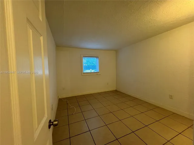 $2,125 | 8605 Southwest 68th Court, Unit 4, Pinecrest, FL 33156