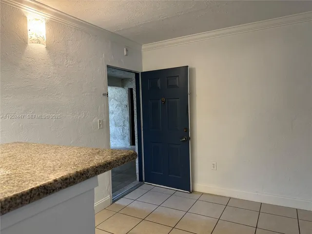 $2,125 | 8605 Southwest 68th Court, Unit 4, Pinecrest, FL 33156