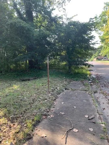 $12,000 | 761 Nonconnah Road, Memphis, TN 38109