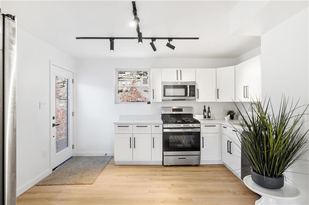 3820 Clements Road Pittsburgh, PA 15239 - Photo 16 of 41 Gallery Image 16