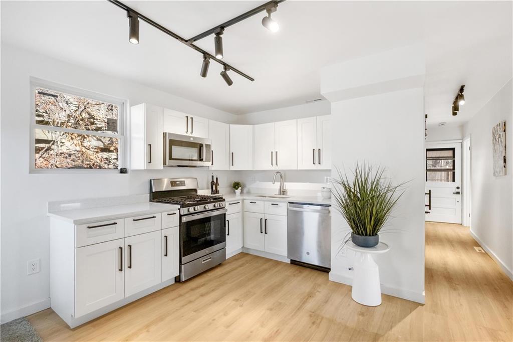 3820 Clements Road Pittsburgh, PA 15239 - Photo 17 of 41 Gallery Image 17