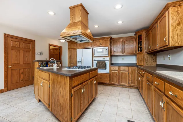 $439,000 | 957 Whispering Lane, Hazel Green, WI 53811