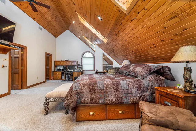 $439,000 | 957 Whispering Lane, Hazel Green, WI 53811