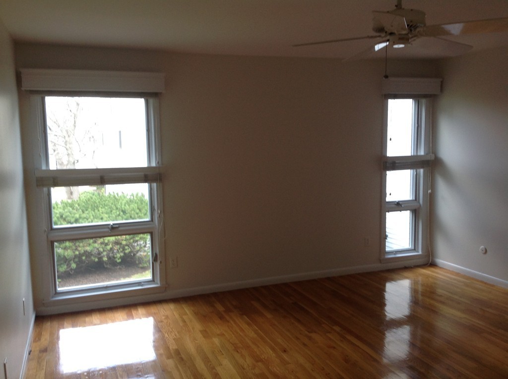 50 Allerton Place, Unit B Marblehead, MA 01945 - Photo 8 of 15