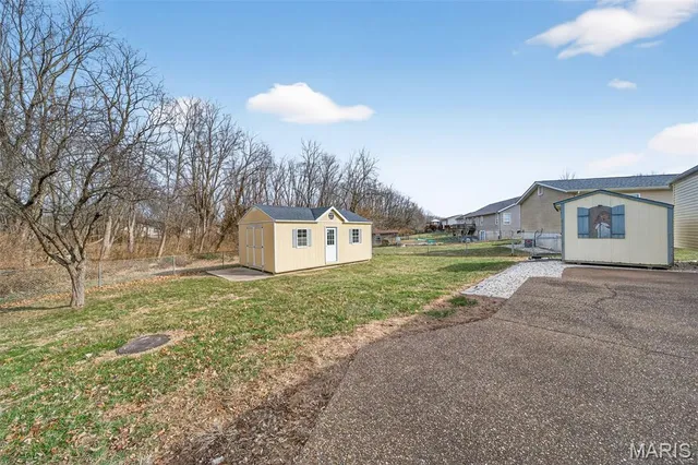 $300,000 | 2489 Oak Forest Drive, Troy, MO 63379