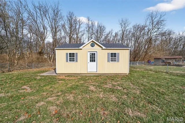 $300,000 | 2489 Oak Forest Drive, Troy, MO 63379