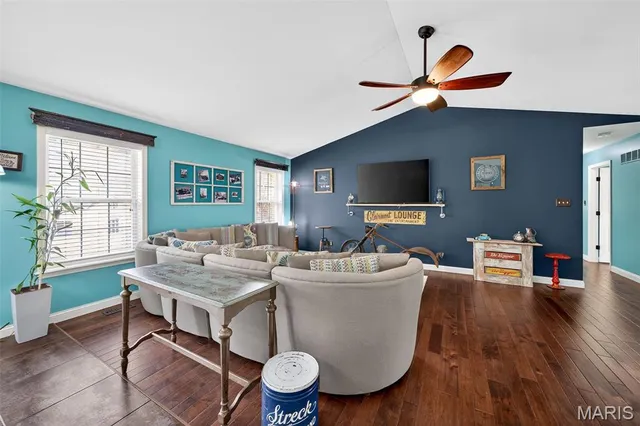 $300,000 | 2489 Oak Forest Drive, Troy, MO 63379