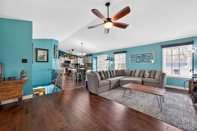 $300,000 | 2489 Oak Forest Drive, Troy, MO 63379