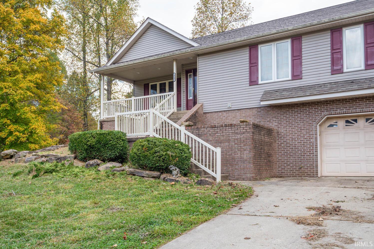 313 East Abrams Road Bloomfield, IN 47424 - Photo 2 of 36