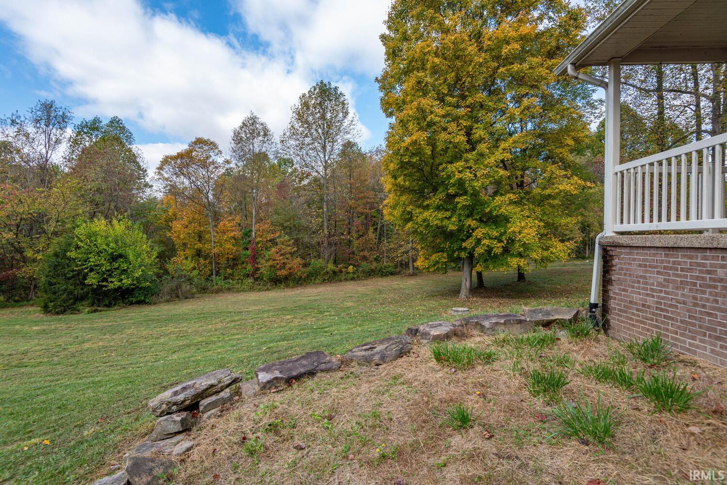 313 East Abrams Road Bloomfield, IN 47424 - Photo 3 of 36