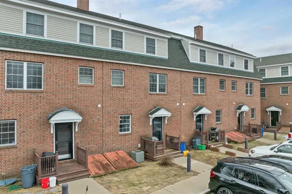 $650,000 | 9 Falkland Place, Unit A3, Portsmouth, NH 03801