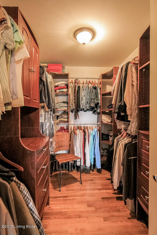 2550 Conner Station Road Simpsonville, KY 40067 - Photo 19 of 46 Master closet