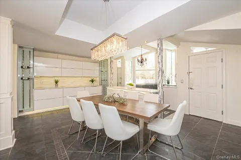 $1,099,000 | 87 Soundview Drive, Port Jefferson, NY 11777