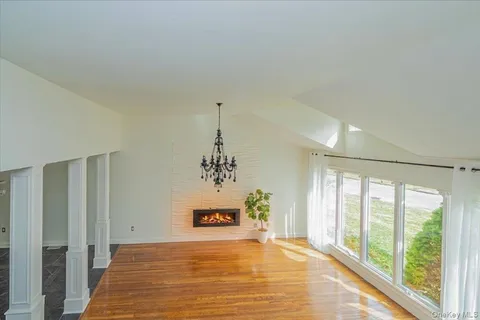 $1,099,000 | 87 Soundview Drive, Port Jefferson, NY 11777