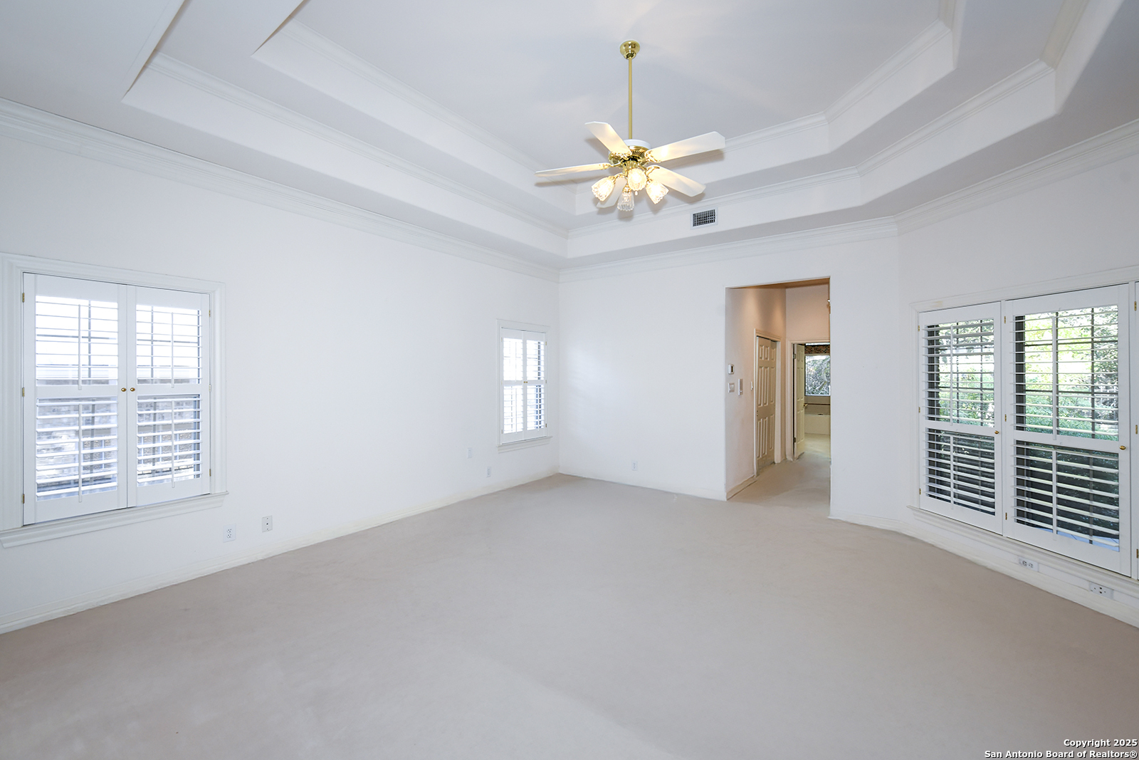 13 Westelm Circle San Antonio, TX 78230 - Photo 20 of 46 a view of an empty room with a window