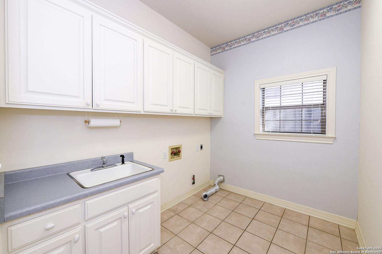 13 Westelm Circle San Antonio, TX 78230 - Photo 33 of 46 a room with a sink and cabinets