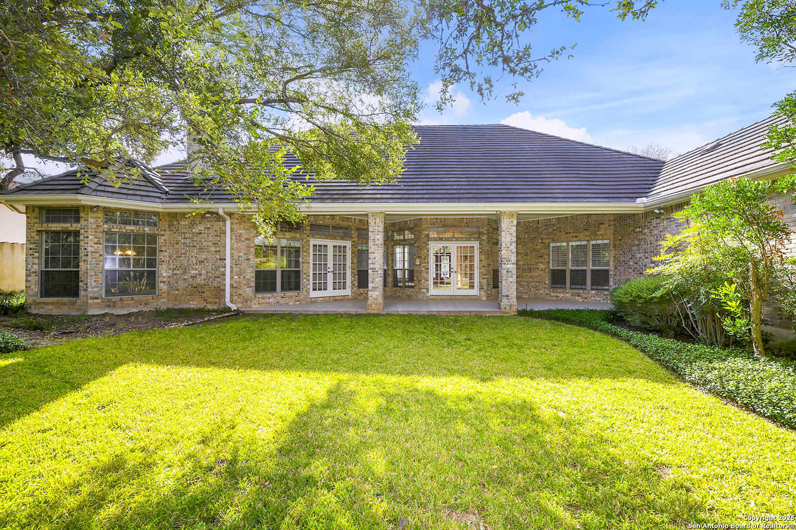 13 Westelm Circle San Antonio, TX 78230 - Photo 36 of 46 a view of a house with a garden