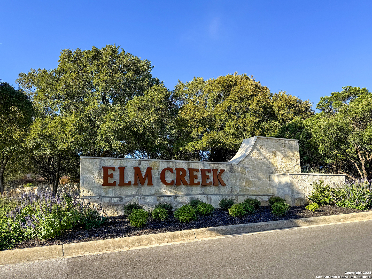 13 Westelm Circle San Antonio, TX 78230 - Photo 45 of 46 a front view of house with a garden