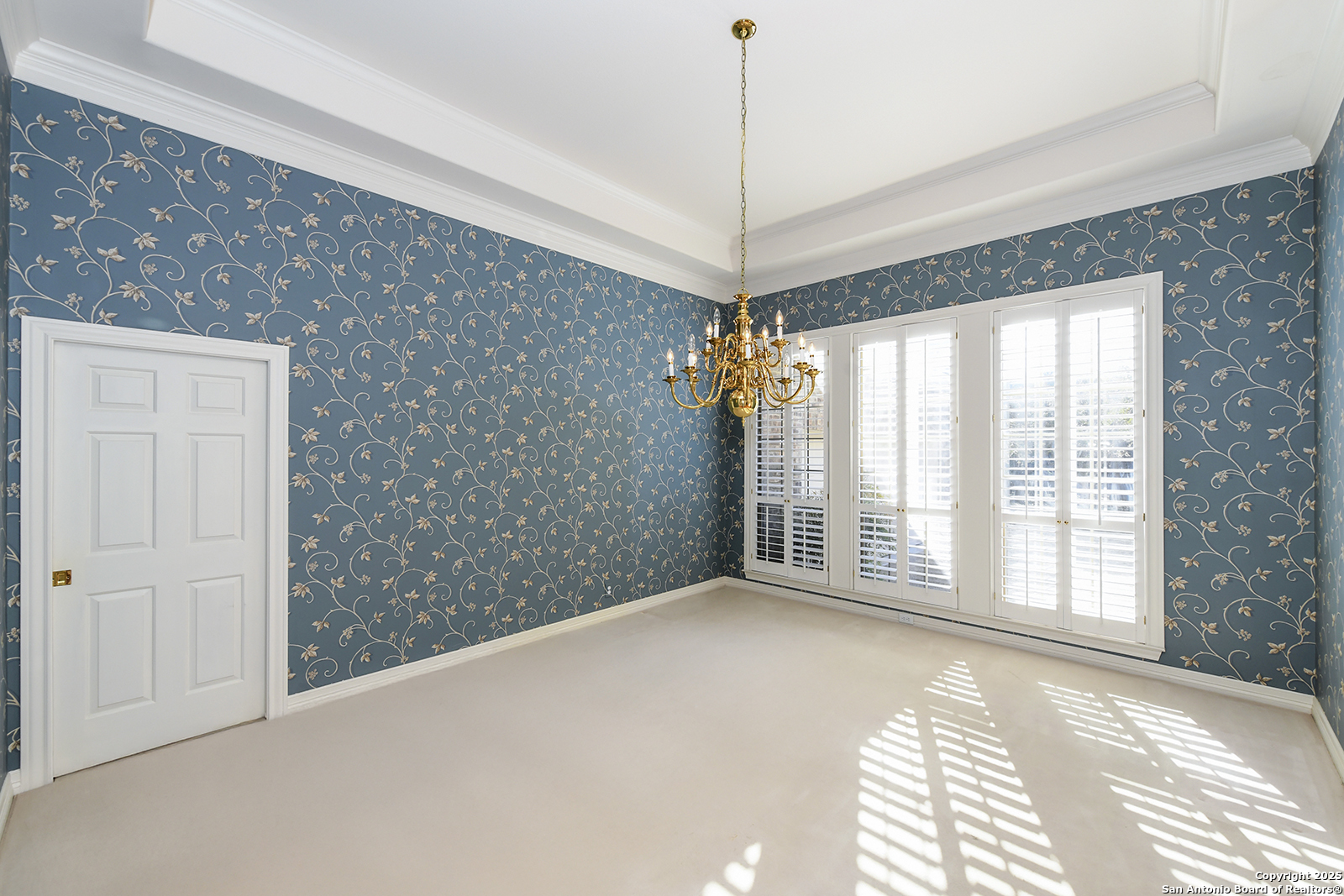 13 Westelm Circle San Antonio, TX 78230 - Photo 8 of 46 a view of livingroom with window