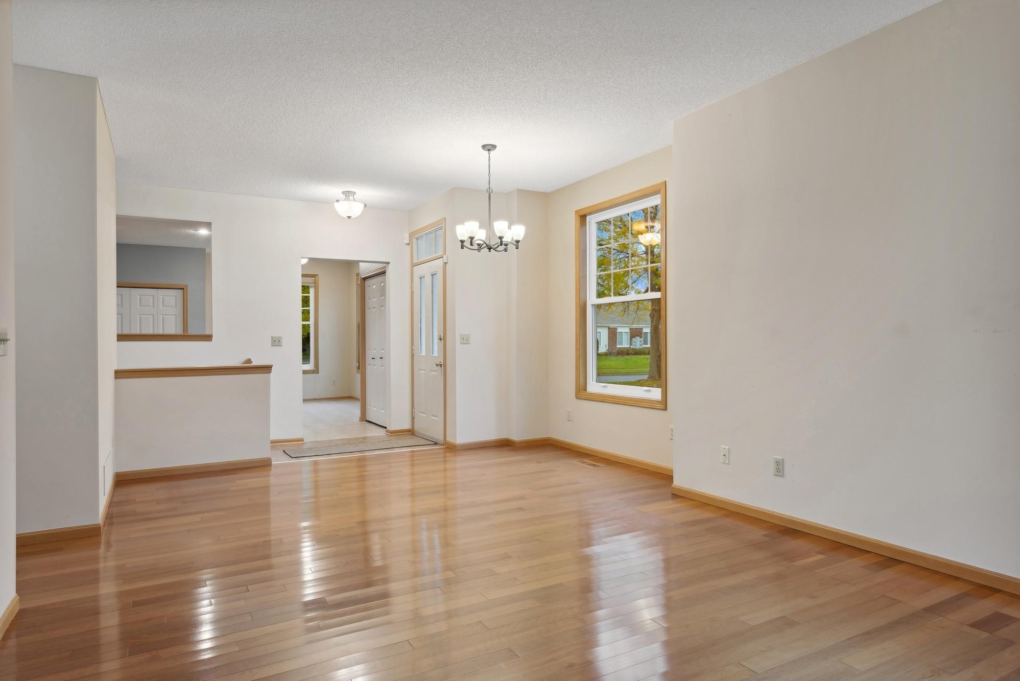 5908 Prairie Ridge Drive Shoreview, MN 55126 - Photo 8 of 22 Gallery Image 8