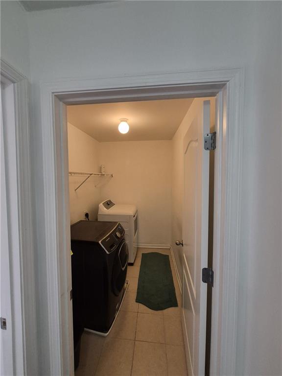 2689 Muskeg Court Southwest Atlanta, GA 30331 - Photo 13 of 35 a bathroom with a sink and a vanity