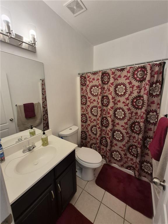 2689 Muskeg Court Southwest Atlanta, GA 30331 - Photo 23 of 35 a bathroom with a sink toilet and shower