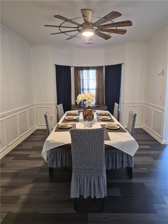 2689 Muskeg Court Southwest Atlanta, GA 30331 - Photo 33 of 35 a dining room with a table and chairs