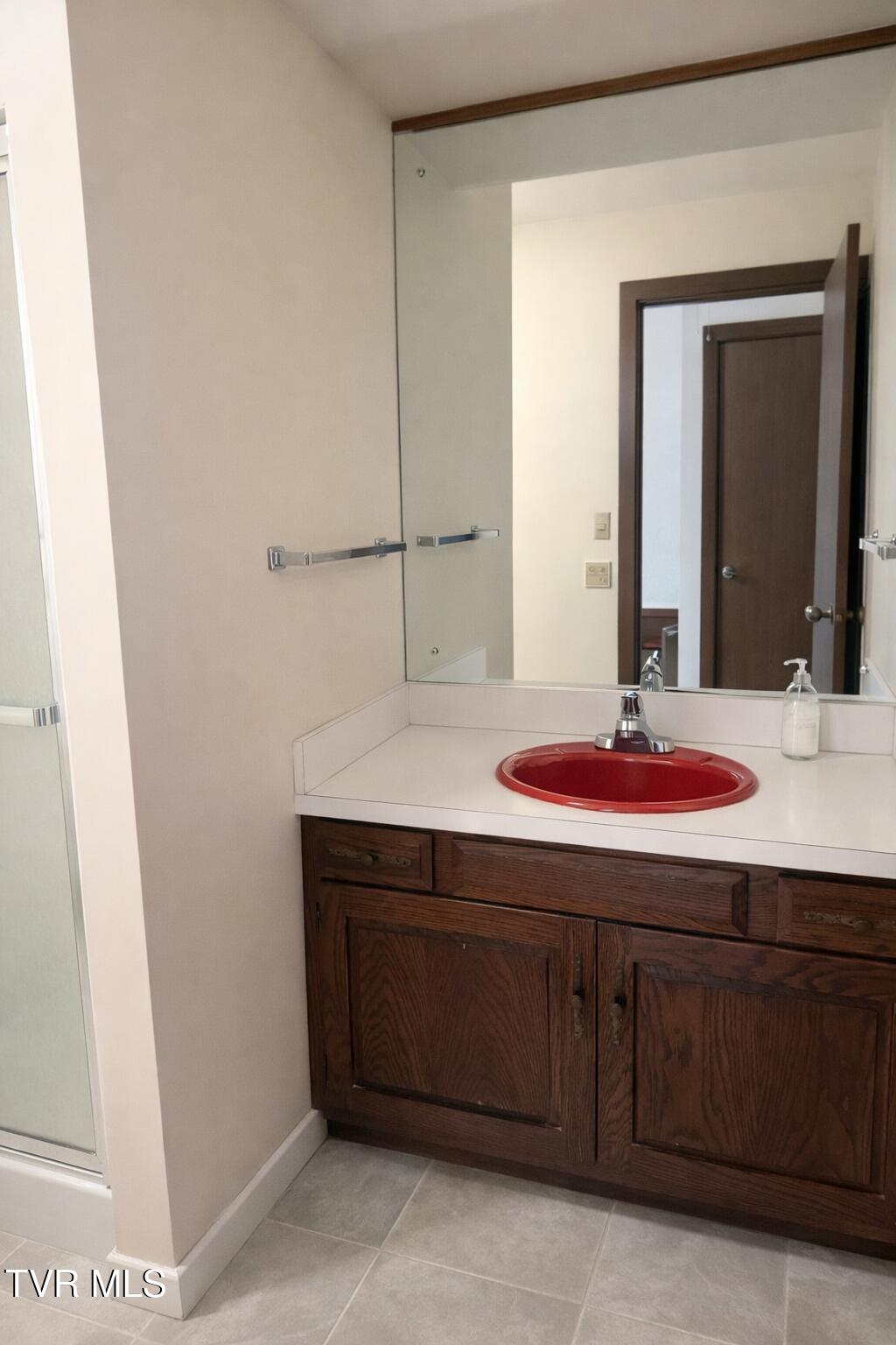 153 Columbine Road Kingsport, TN 37660 - Photo 15 of 24 5dba5da1-7eb9-45ed-8900-2238c8d947db