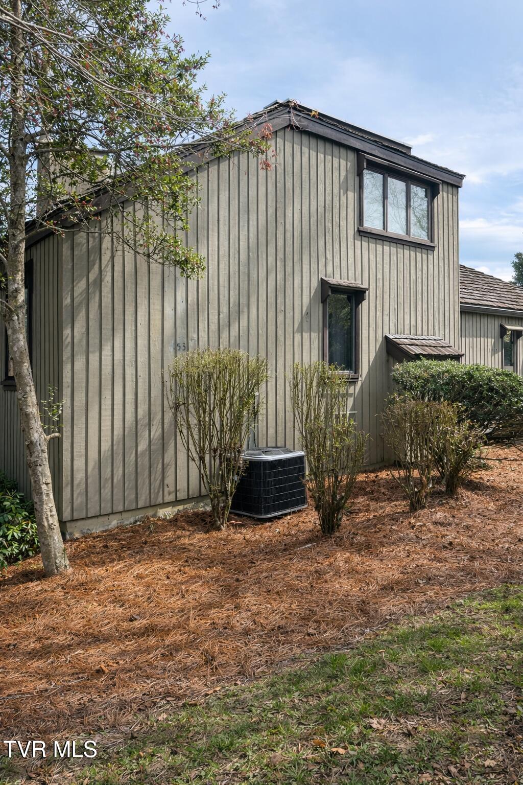 153 Columbine Road Kingsport, TN 37660 - Photo 3 of 24 eb43a995-2f36-4862-9549-34b2727f2b07