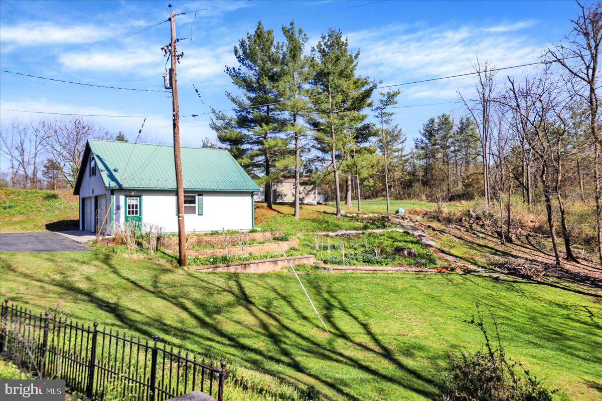 166 Arboretum Road Bernville, PA 19506 - Photo 8 of 54