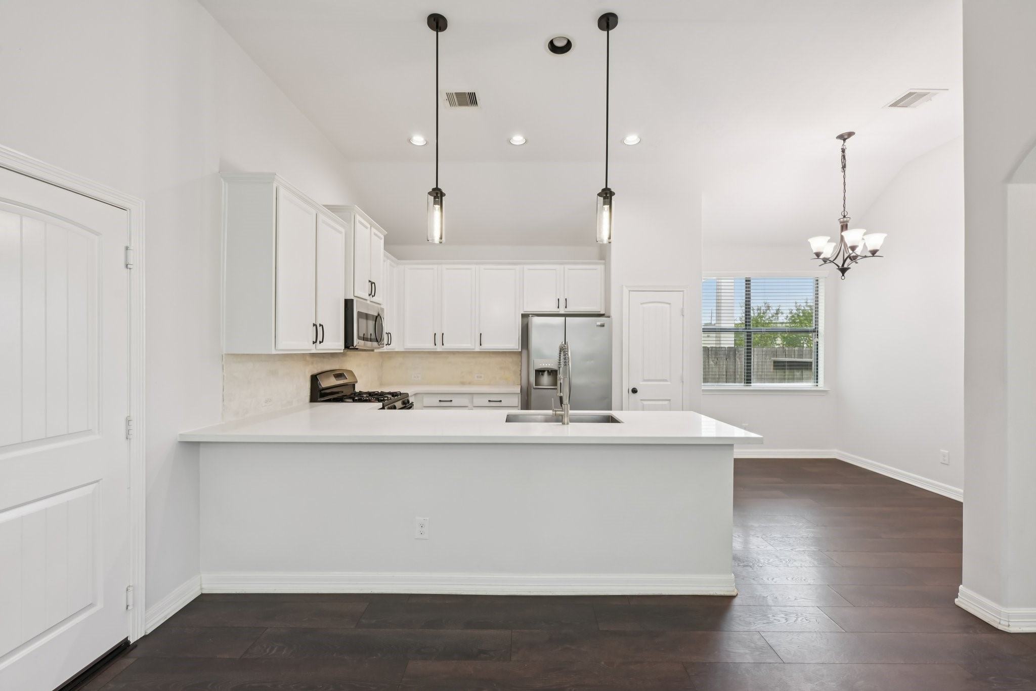 618 Aulia Lane Spring, TX 77386 - Photo 11 of 34 Kitchen