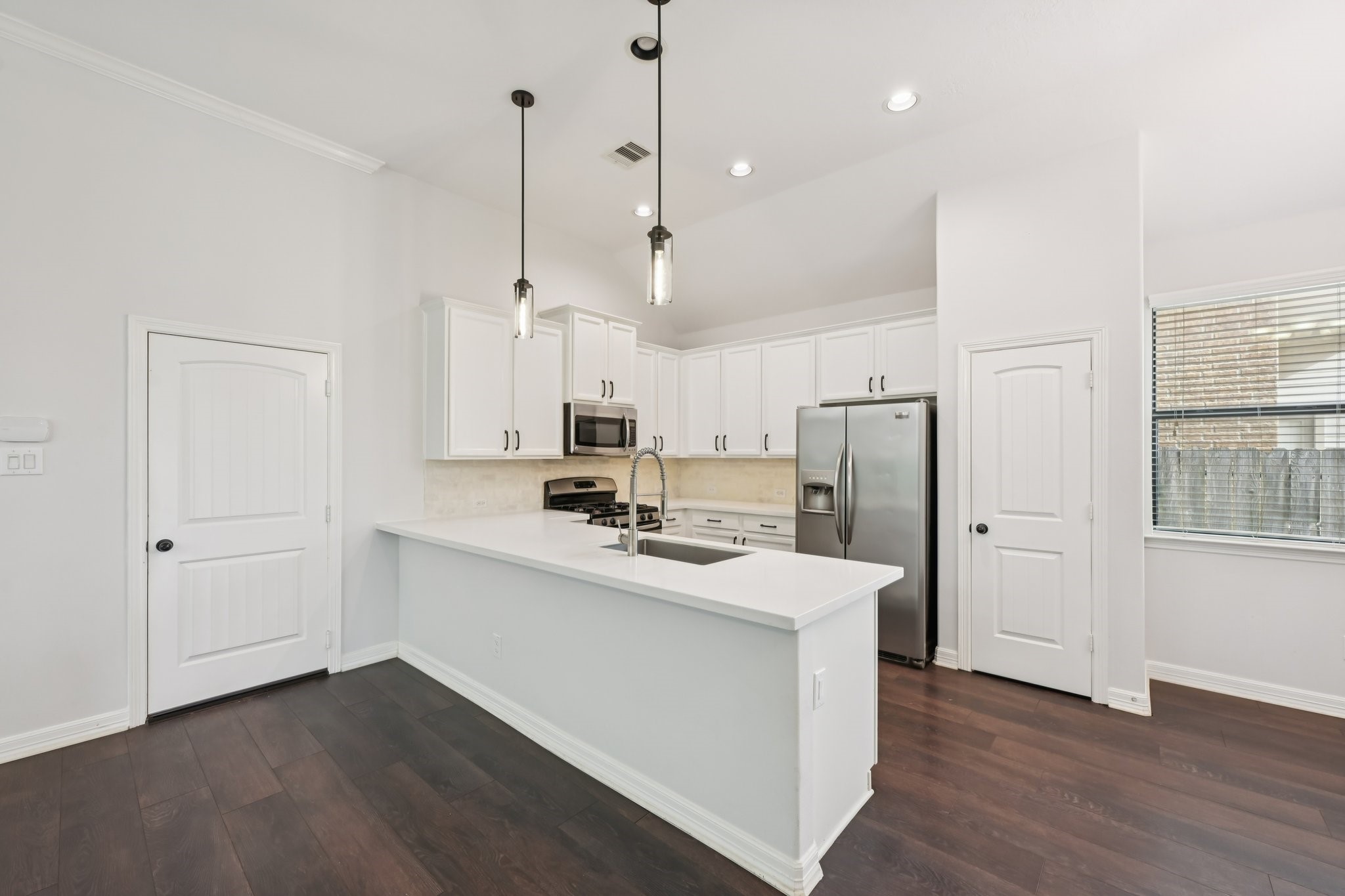 618 Aulia Lane Spring, TX 77386 - Photo 12 of 34 Kitchen