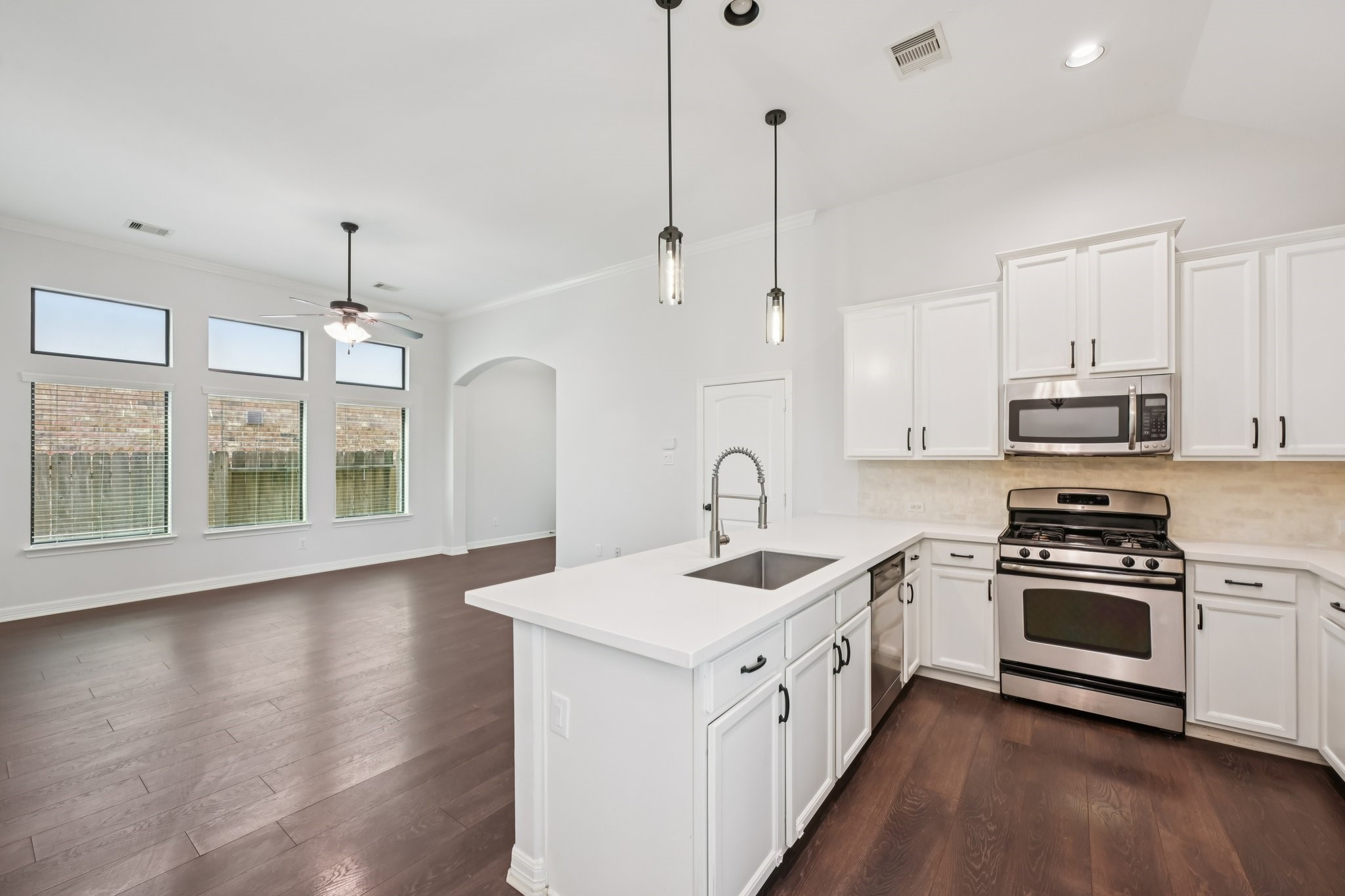 618 Aulia Lane Spring, TX 77386 - Photo 13 of 34 Kitchen